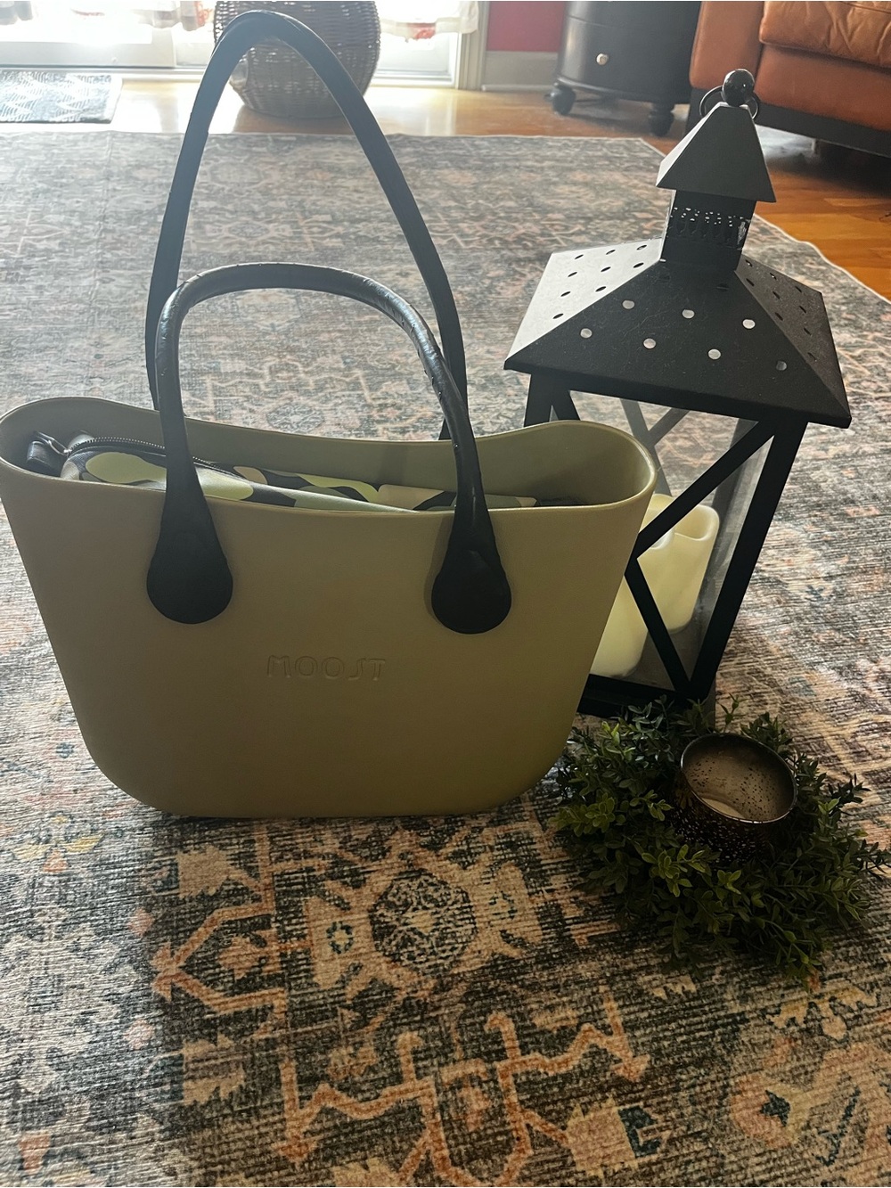 MOOST Olive Green Tote Bag w/Black Handles-insert and handles interchangeable